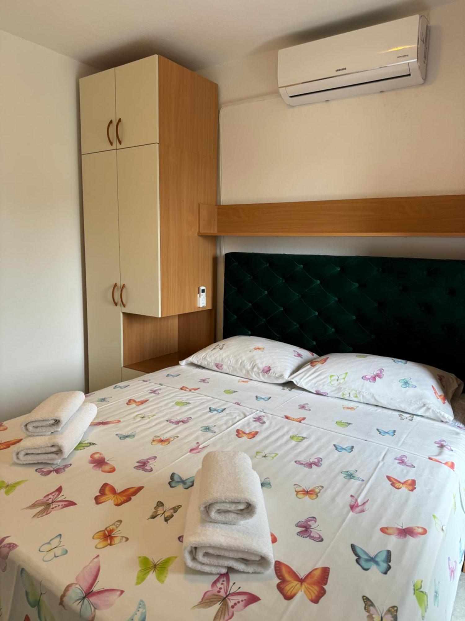 House 100M From The Beach With Free Parking And Breakfast Baška Voda Eksteriør billede