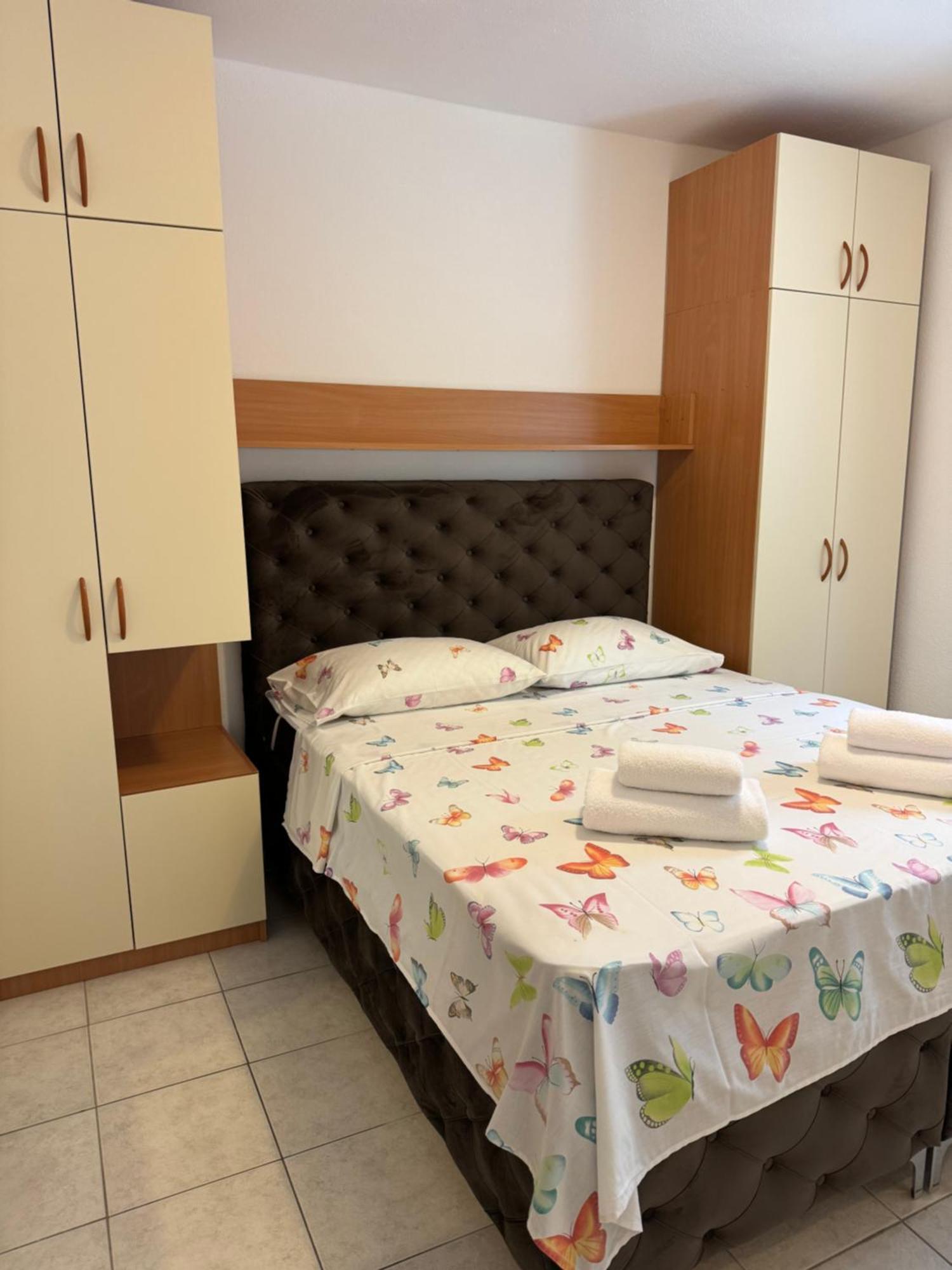 House 100M From The Beach With Free Parking And Breakfast Baška Voda Eksteriør billede