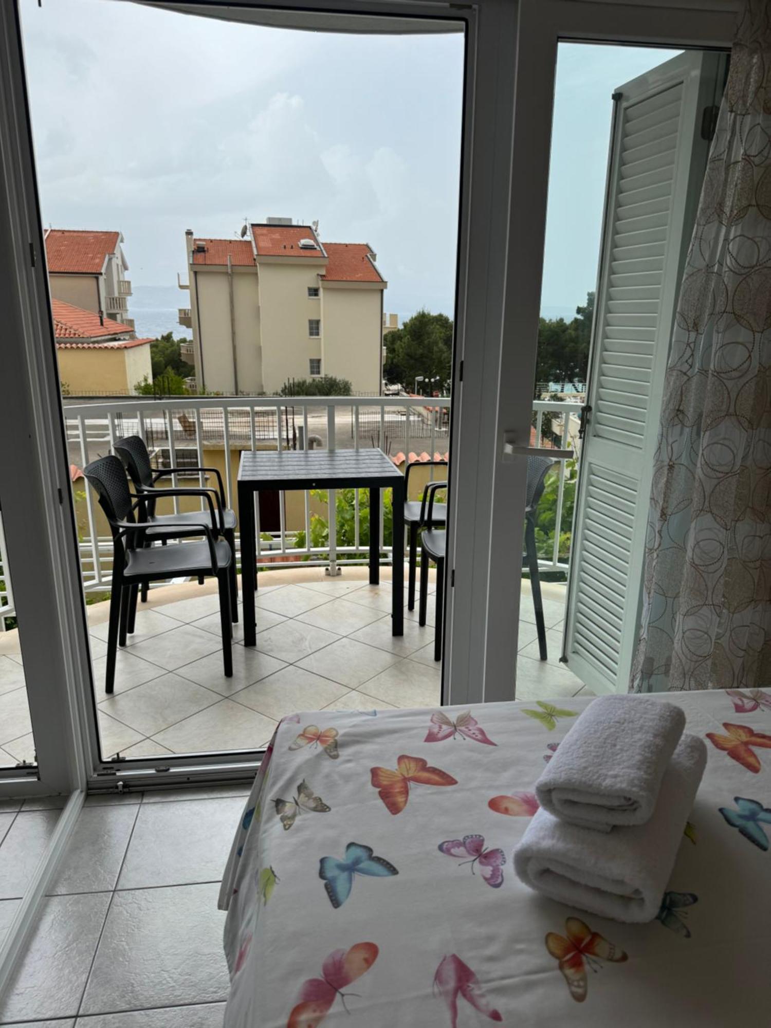House 100M From The Beach With Free Parking And Breakfast Baška Voda Eksteriør billede