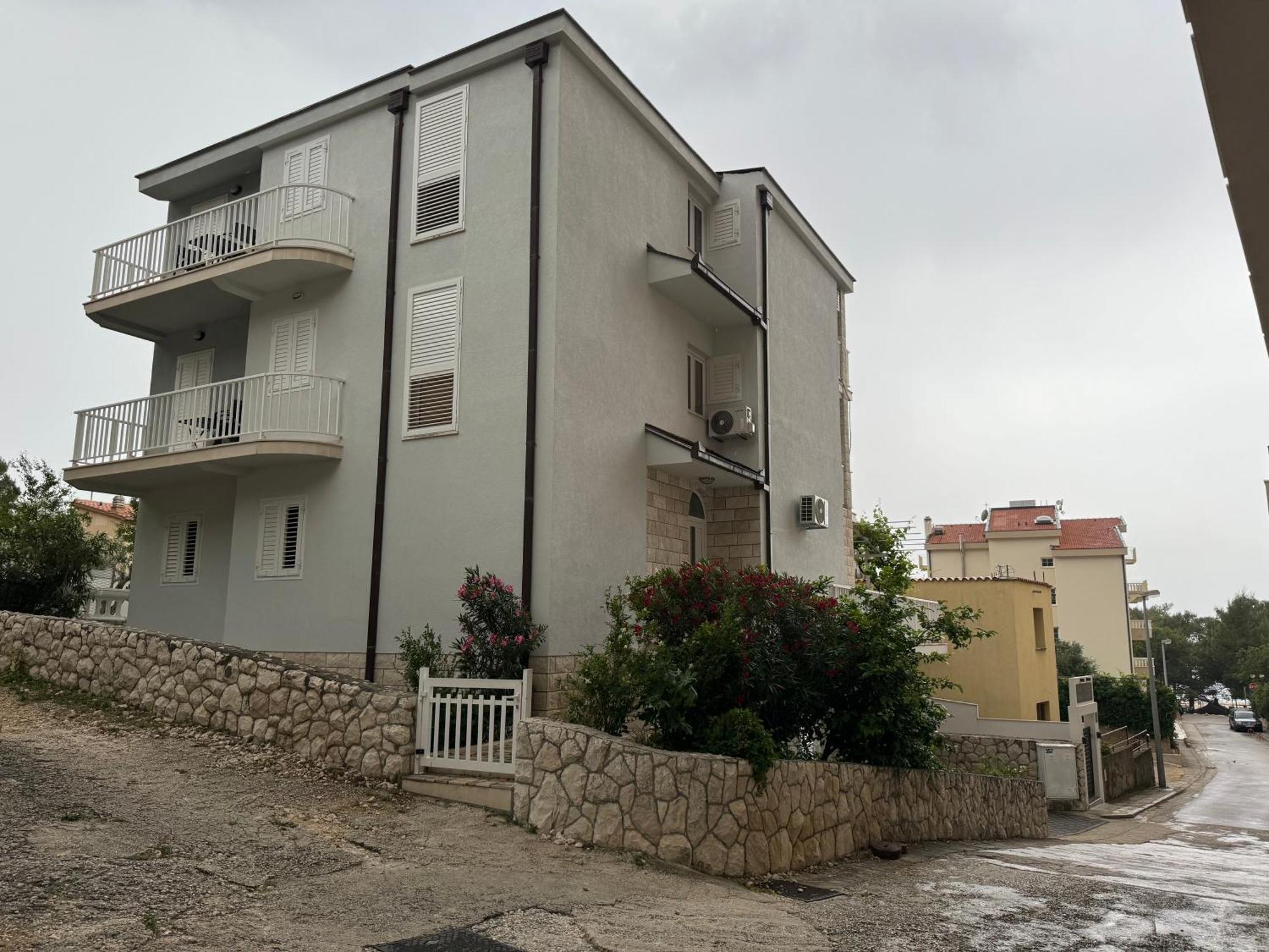 House 100M From The Beach With Free Parking And Breakfast Baška Voda Eksteriør billede